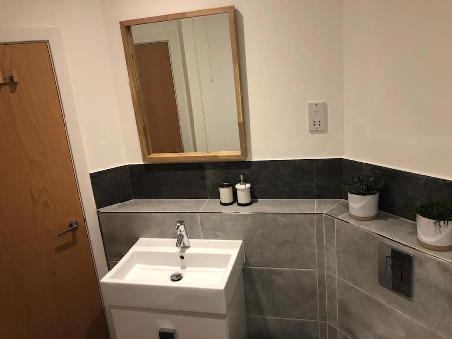Stunning Apartment In Leeds- Financial District Leeds  Eksteriør bilde